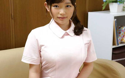 ナース服がパツパツな着衣巨乳看護師のエロ画像 ①
