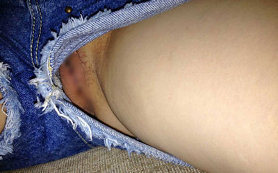 まんこ観察し放題な家庭内のノーパンマンチラエロ画像 ③