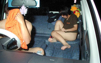カーセックスの車内盗撮ドタバタ画像 ③