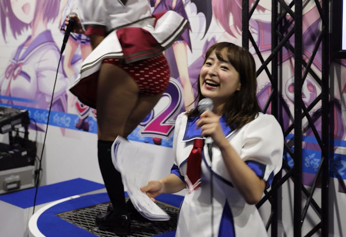 過激なあまり中止になった東京ゲームショーのイベントがヤバい…【エロ画像32枚】