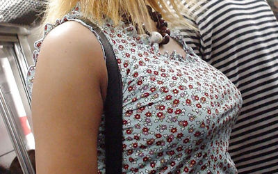男が好きな着衣巨乳ボインギャルのエロ画像 ②