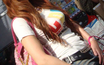 男が好きな着衣巨乳ボインギャルのエロ画像 ③