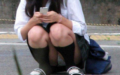 平成生まれなミニスカJKのパンチラ画像 ③