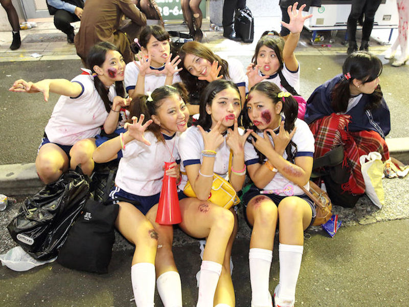 ハロウィン街撮り！コスプレギャルがうじゃうじゃいる画像集