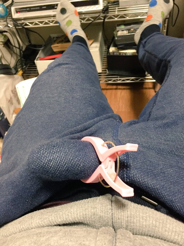 着衣 巨根 もっこり ちんぽ 膨らみ エロ画像【7】