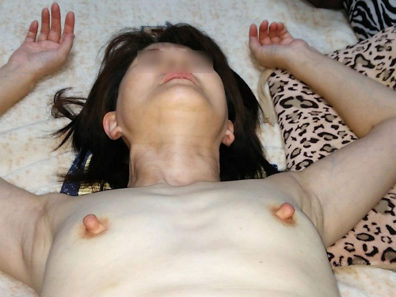 貧乳微乳無乳もある熟女人妻画像集