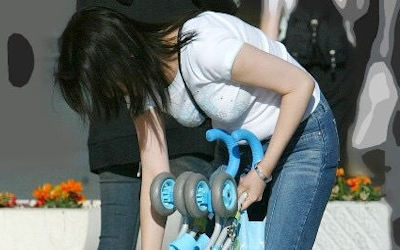 熟女が斜めがけしたパイスラおばさん画像集 ③