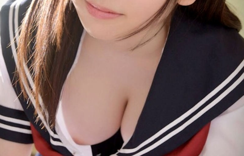 ノーブラ 巨乳 胸チラ おっぱい ぽろり エロ画像【12】