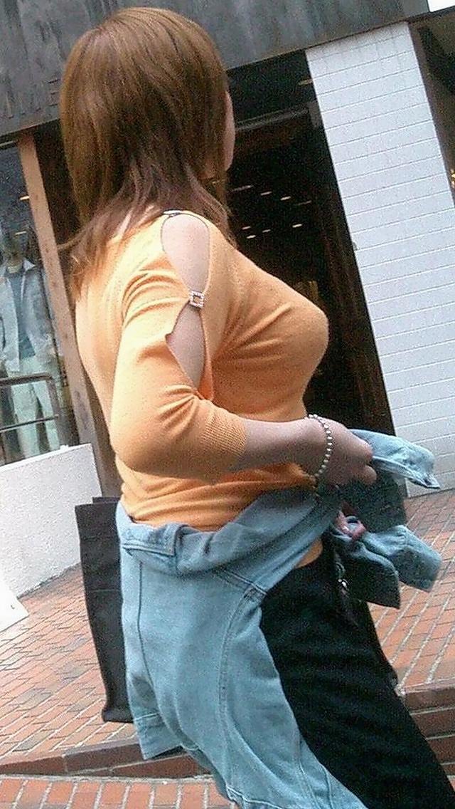 おっぱい 着衣巨乳 横乳 エロ画像【75】