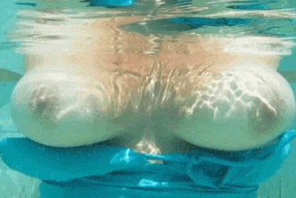 水中 揺れ 動く おっぱい GIF エロ画像【4】
