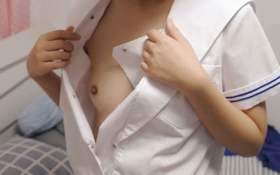 発育途中のおっぱいが至高な貧乳JKのエロ画像 ④