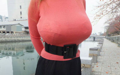 着衣巨乳おっぱいに正面から向き合うエロ画像 ④