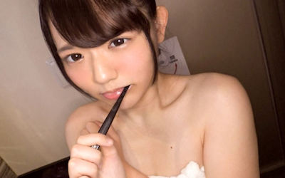 歯ブラシ舐めたい歯磨き美女のエロ画像 ①