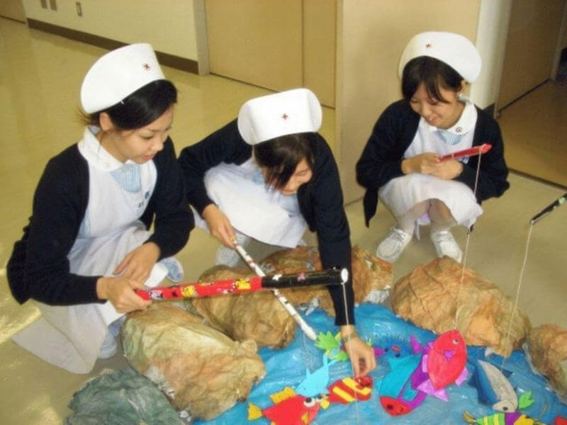 女性看護師のナースパンチラ画像まとめ
