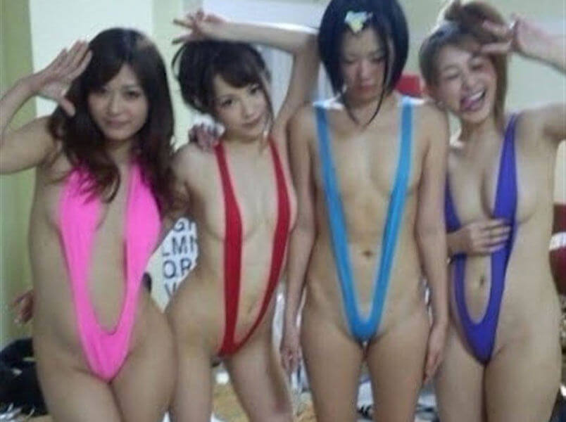 スリングショットというV字フロント水着のエロ画像