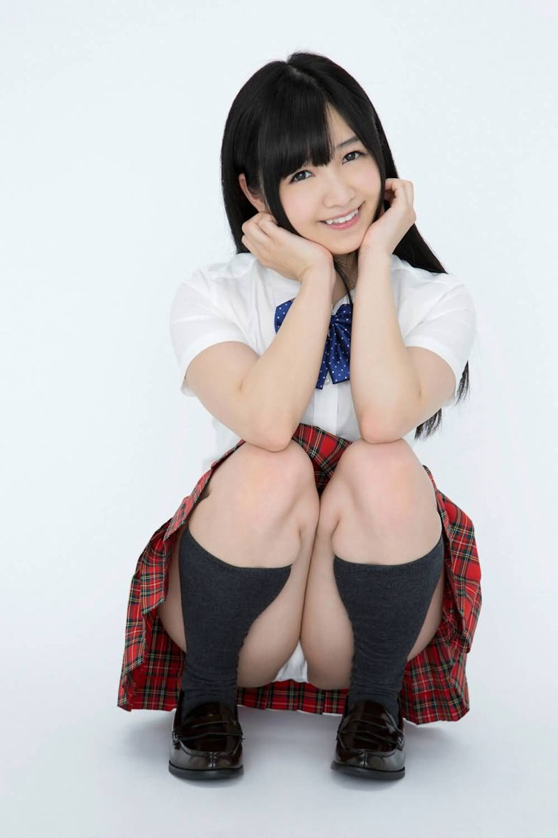 頬杖 ぶりっ子 しゃがみ パンチラ エロ画像【48】