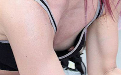 ガチ乳首ポロリしたコミケエロハプニング集 ①