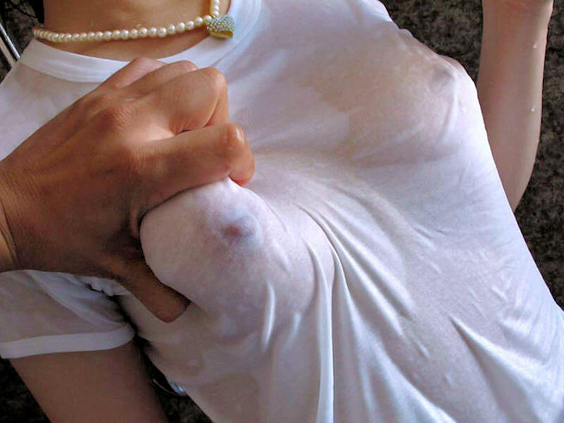 おっぱい揉む（主観）エロ画像