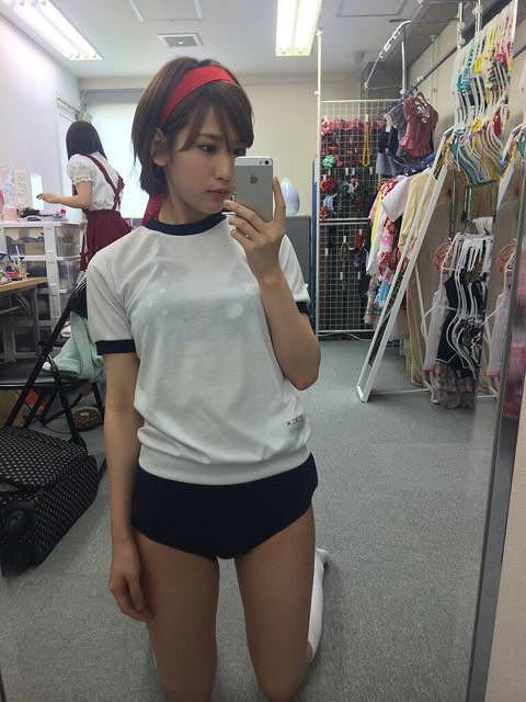 ブルマ 美女 体操服 自撮り エロ画像【22】