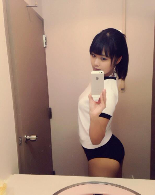 ブルマ 美女 体操服 自撮り エロ画像【25】