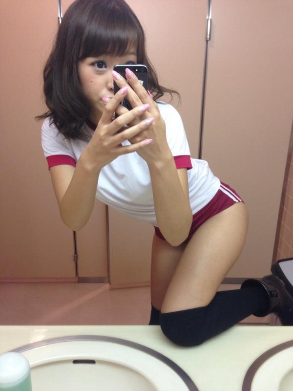 ブルマ 美女 体操服 自撮り エロ画像【27】