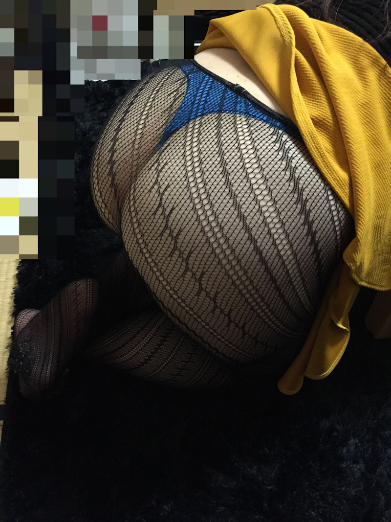 人妻 パンチラ パンモロ 投稿 エロ画像【32】
