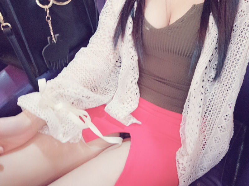 ノーパン女性の自撮りエロ画像 【134】