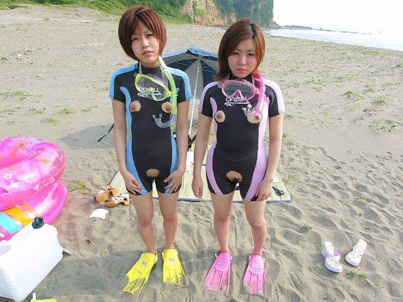 穴あきウェットスーツ着用シュノーケリングエロ画像