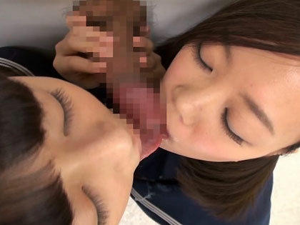 チンポ舐めるJKフェラのエロ画像 【59】