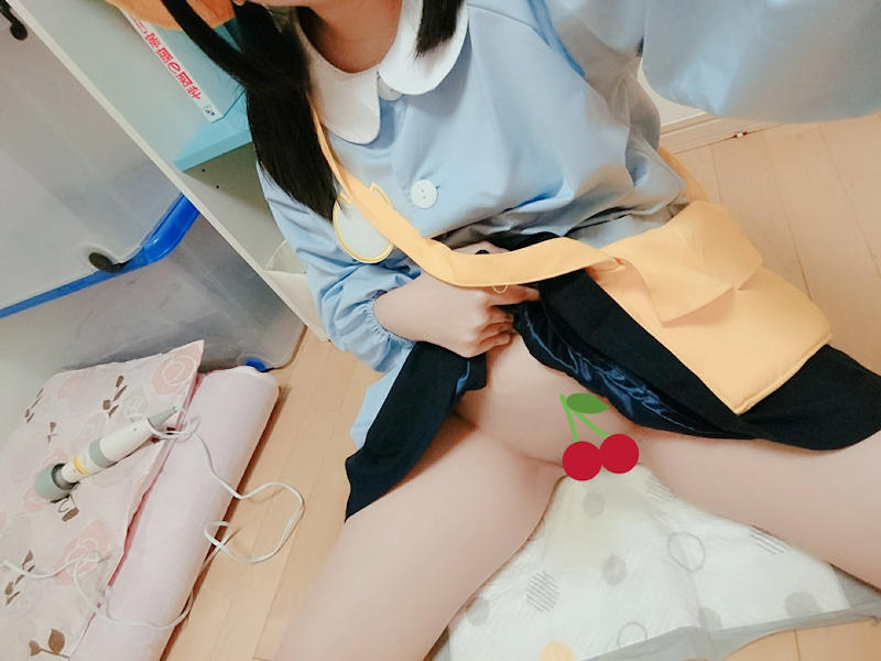 半裸のパイパン自撮りエロ画像 【57】