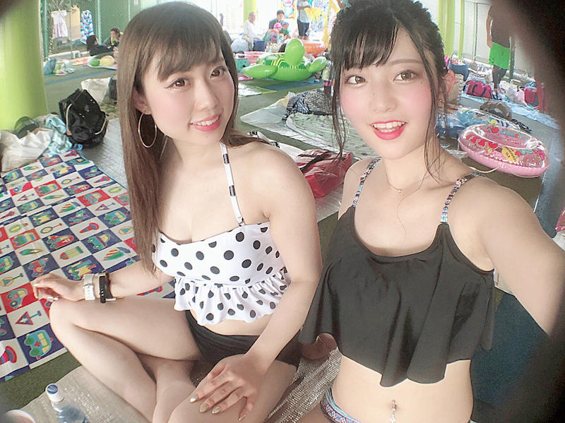 あぐら 素人 水着 ギャル エロ画像 【32】