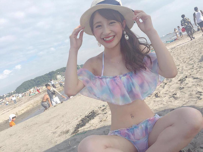 あぐら 素人 水着 ギャル エロ画像 【38】