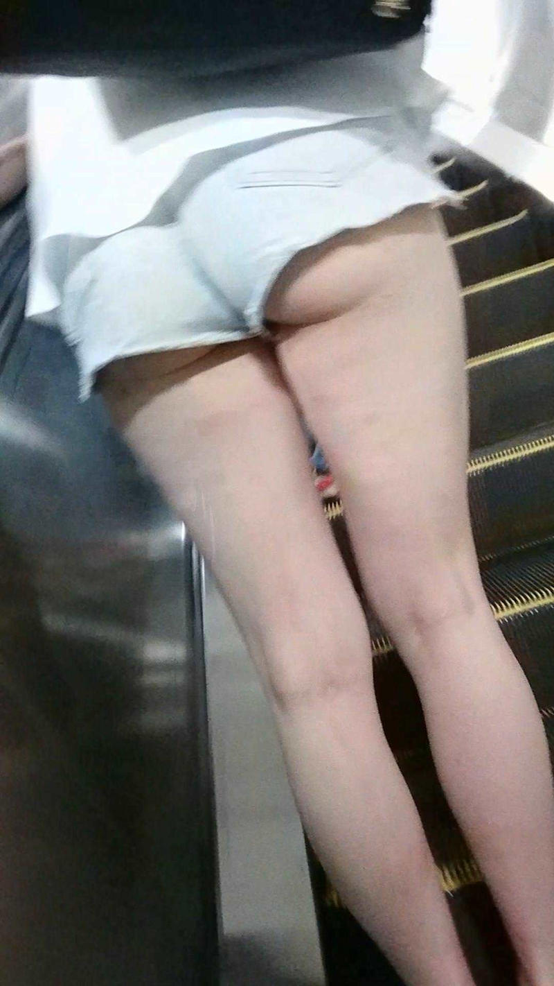 ハミケツ街撮り 素人 エロ画像 【68】