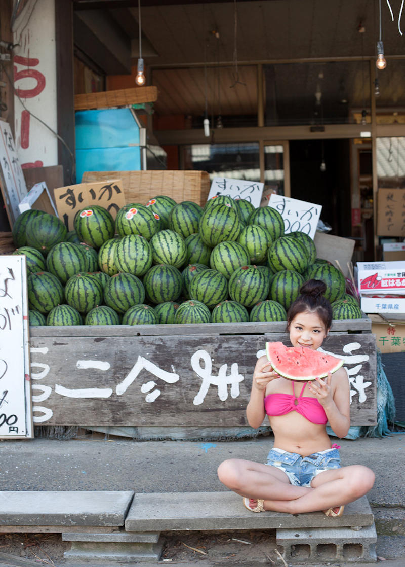 夏 水着 スイカ エロ画像 【11】