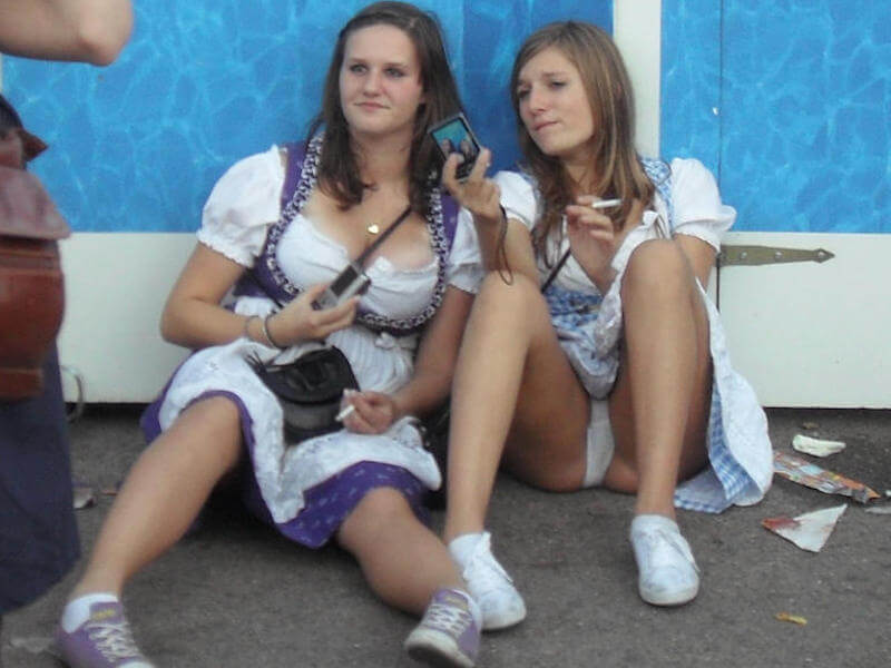 オクトーバーフェストのセクシーお祭り画像