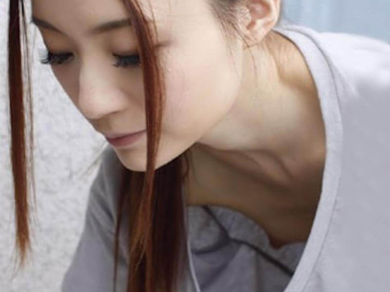 ノーブラ胸チラにムラッてするエロ画像 