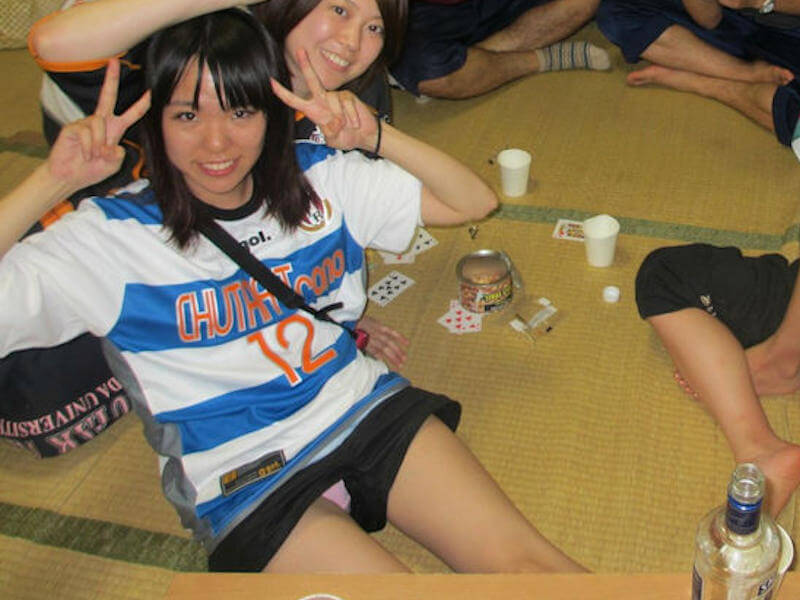 パンチラ付きホットパンツのエロ画像 