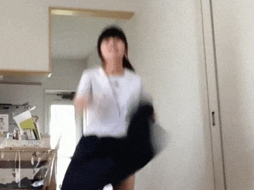 踊ってみた系パンチラダンスGIFエロ画像 