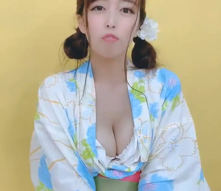 浴衣 胸チラ エロ画像 【35】