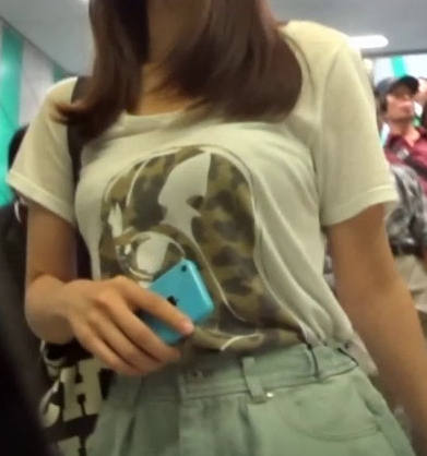 着衣巨乳 街撮り エロ画像 【58】