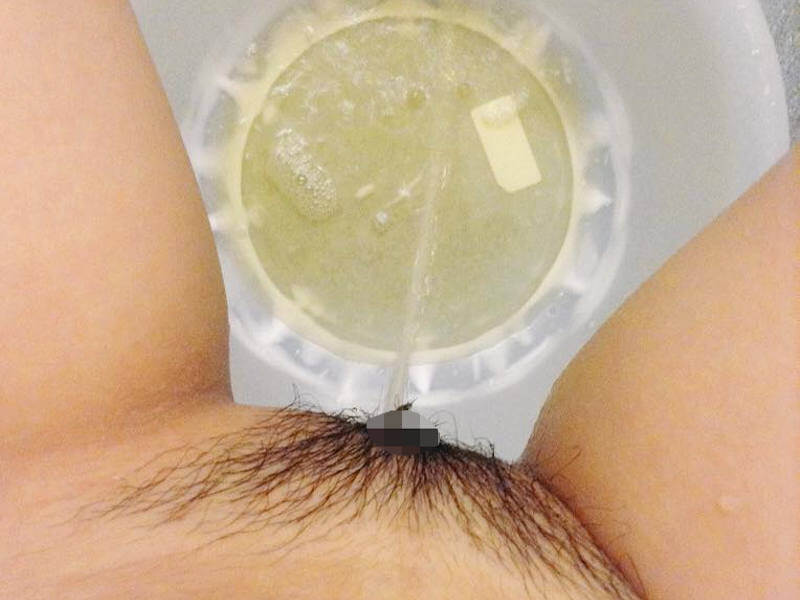 女性目線のおしっこ、主観放尿エロ画像 