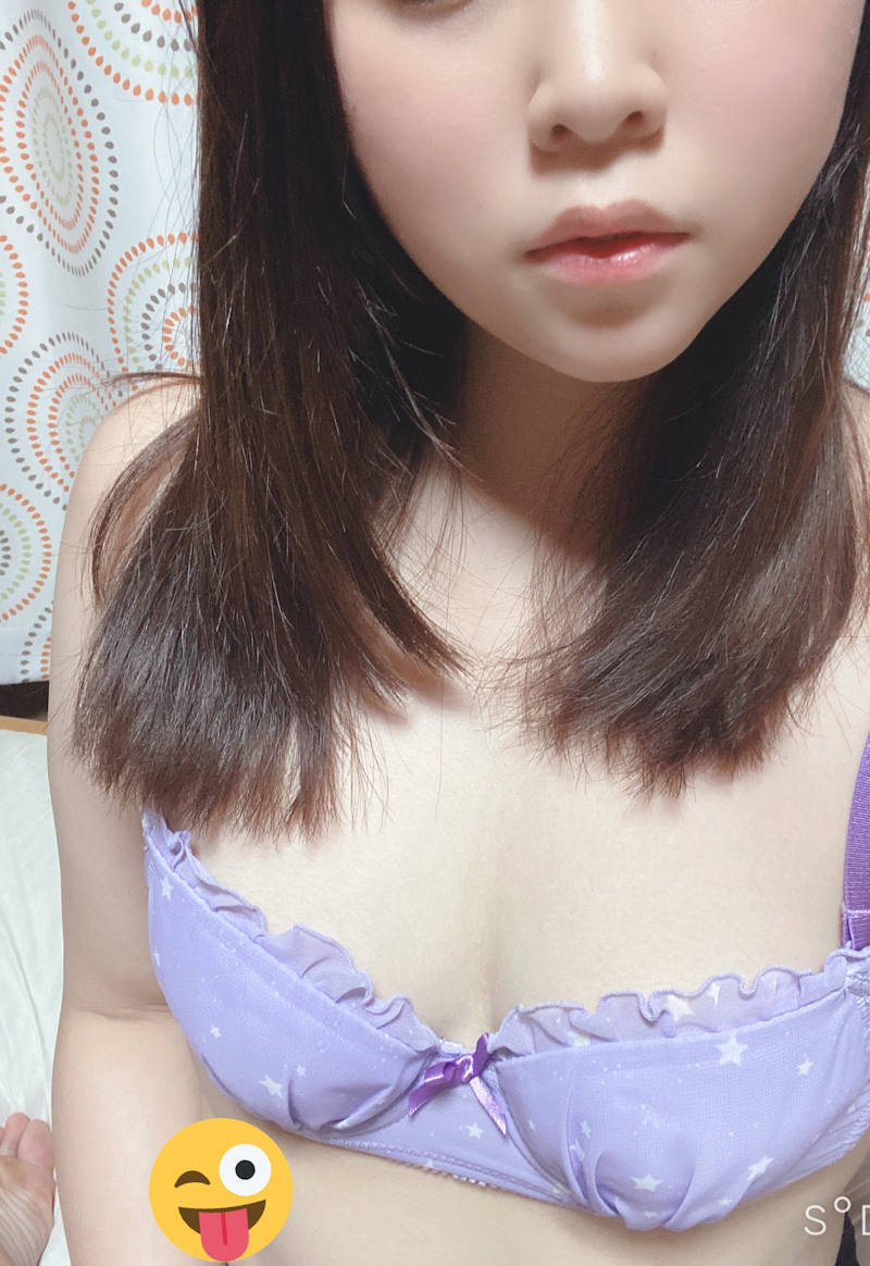 ブラジャー 自撮り エロ画像 【25】