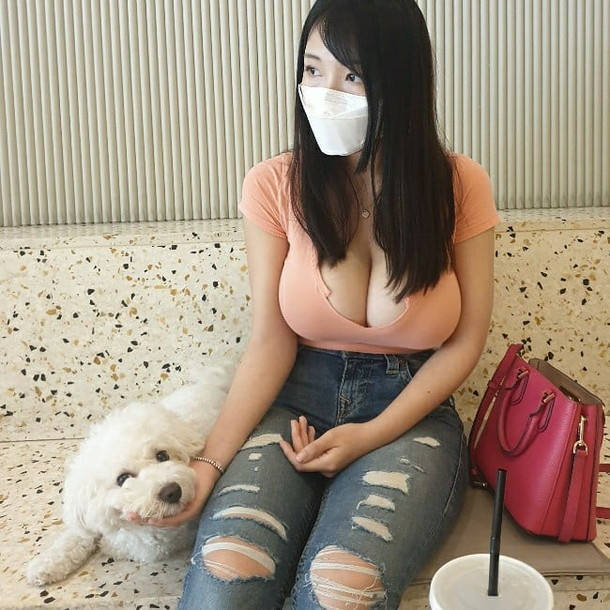 巨乳 谷間 エロ画像 【46】