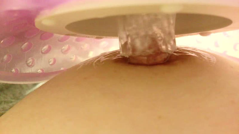 乳首 アダルトグッズ エロ画像 【64】