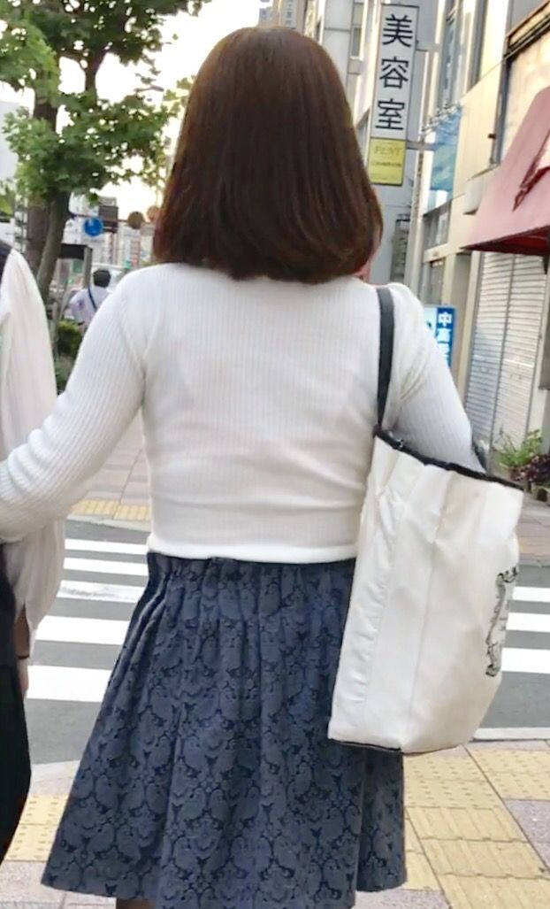 透けブラ エロ画像 【22】