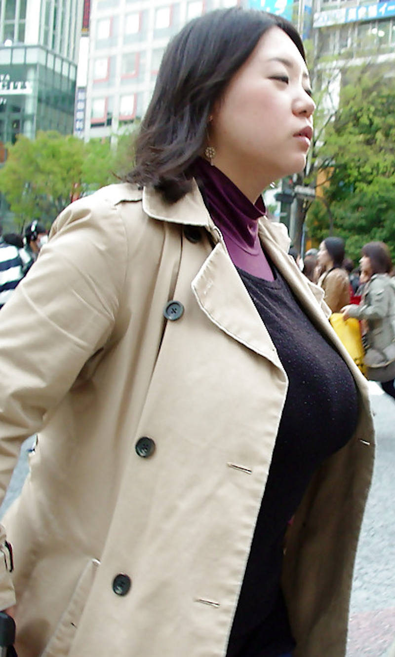 働く女性 巨乳 エロ画像 【2】