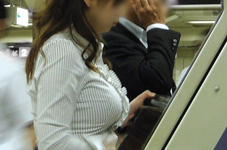 働く女性 巨乳 エロ画像 【19】