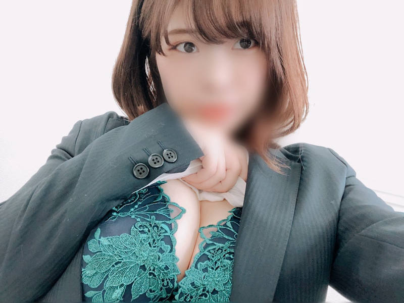 働く女性 巨乳 エロ画像 【40】