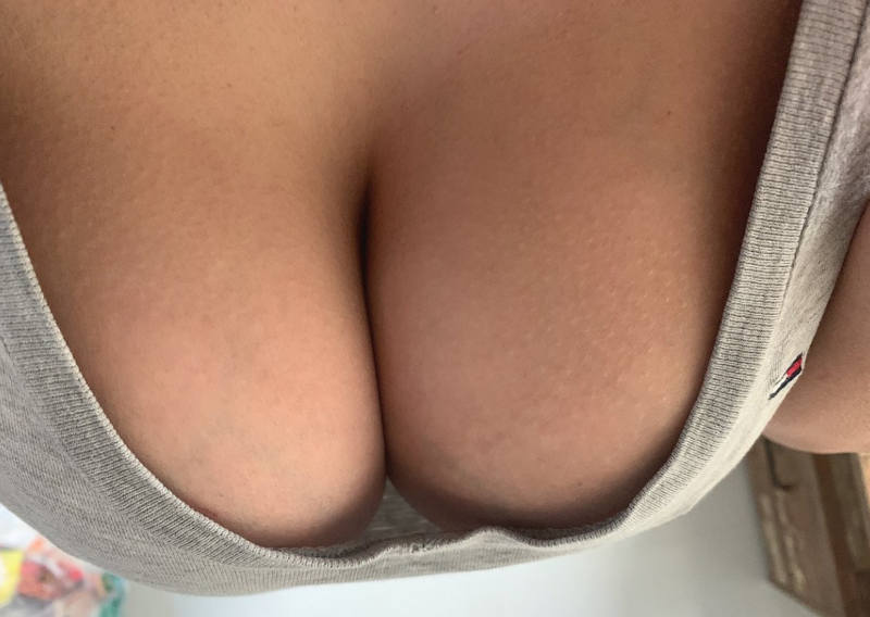 巨乳 見下ろす エロ画像 【38】