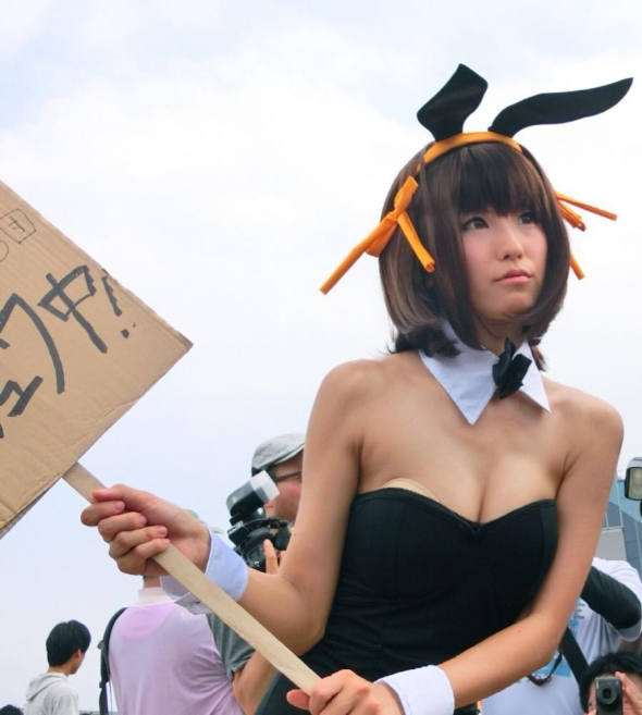 おっぱい 胸パッド ハミ出し エロ画像 【17】
